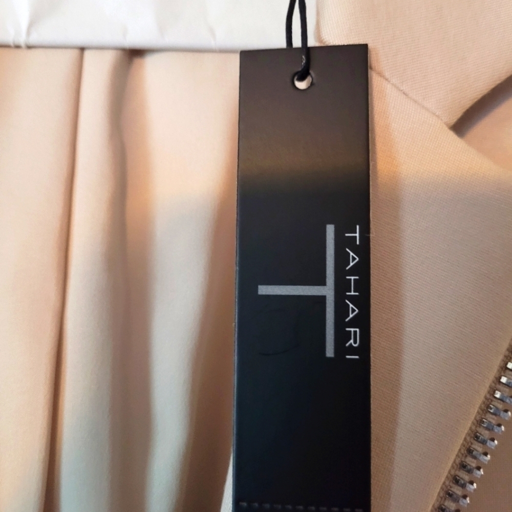 𝅺tahari Beige Jacket